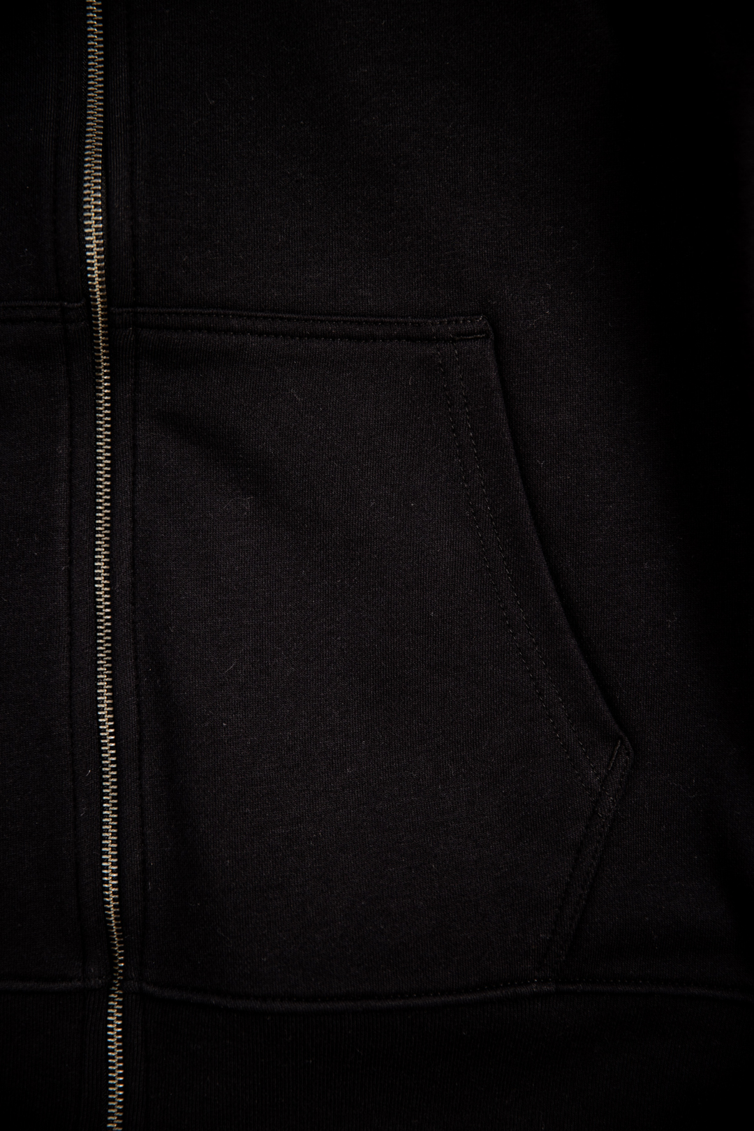 QUIVER ZIP HOODIE