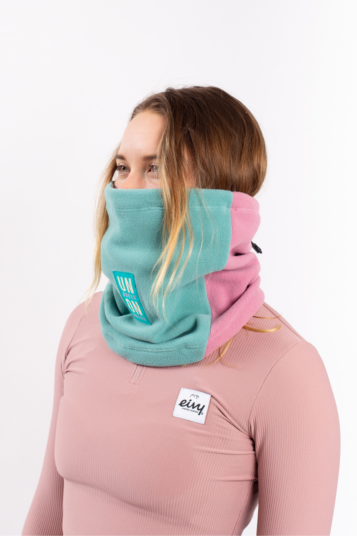ADJUSTABLE SHERPA NECKWARMER