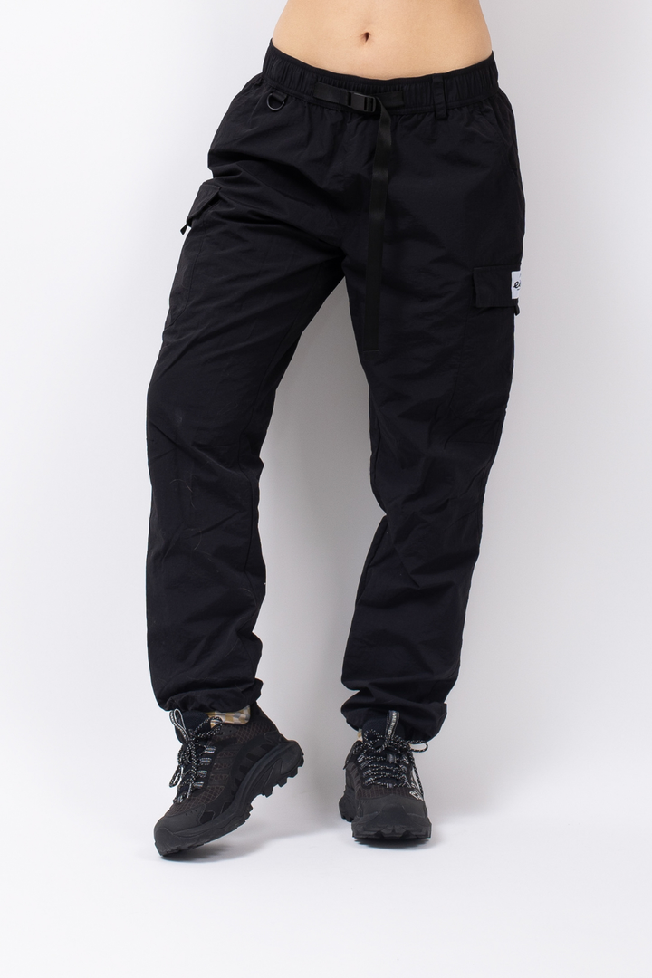 FITTED OUTDOOR PANTS