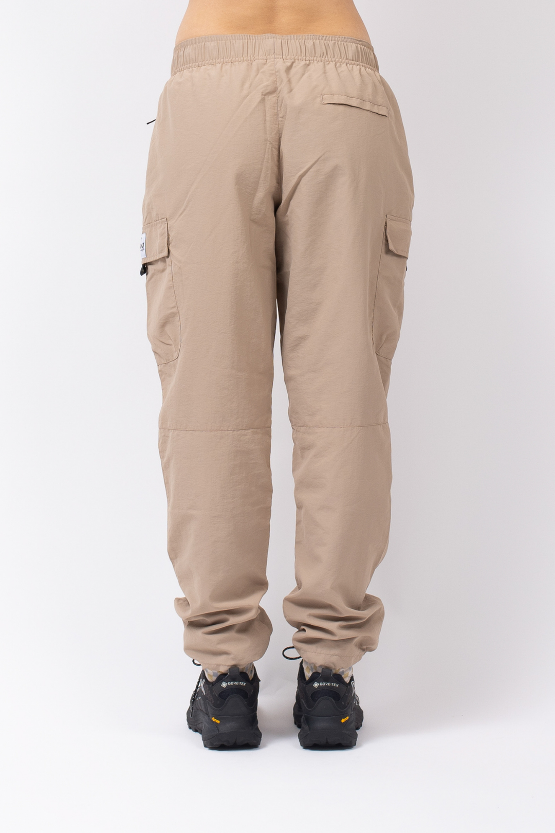 FITTED OUTDOOR PANTS
