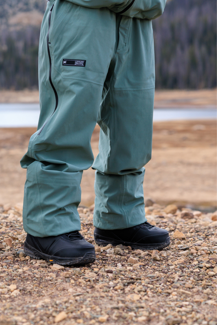AXIAL PANT