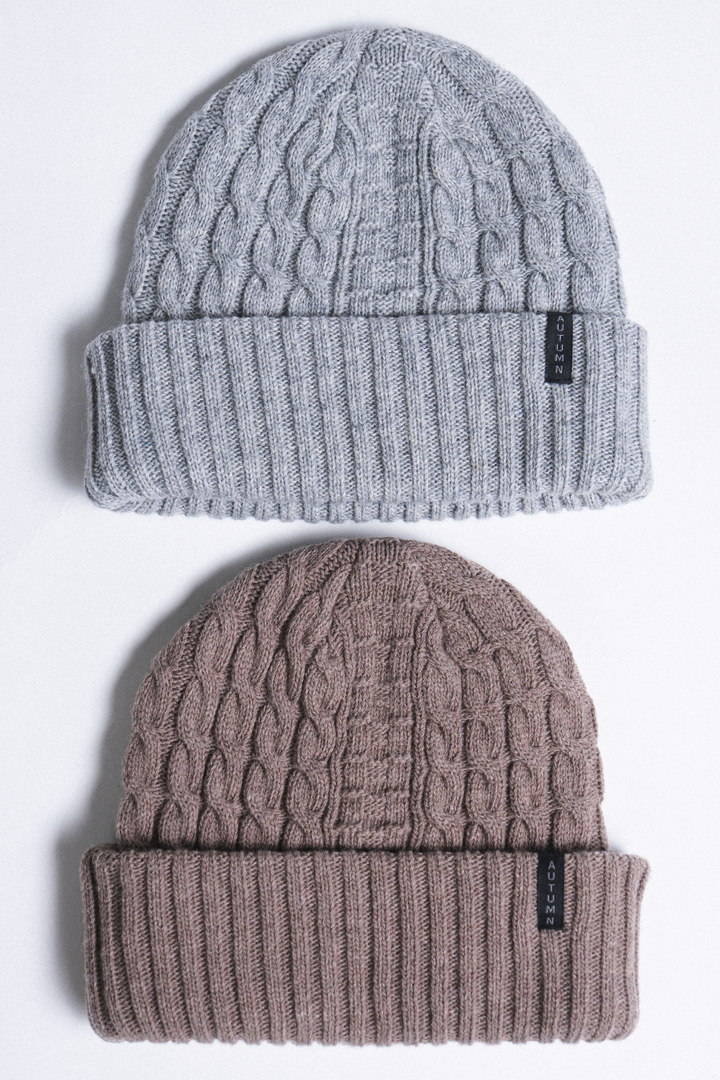 CABLE KNIT