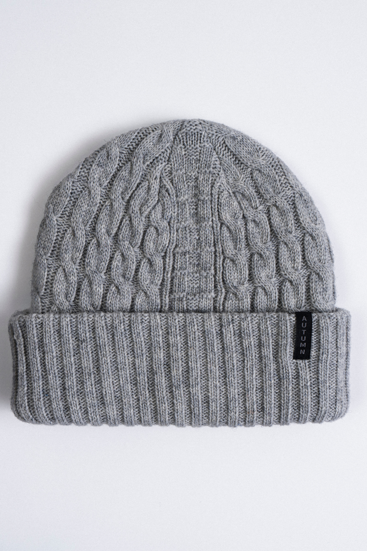 CABLE KNIT