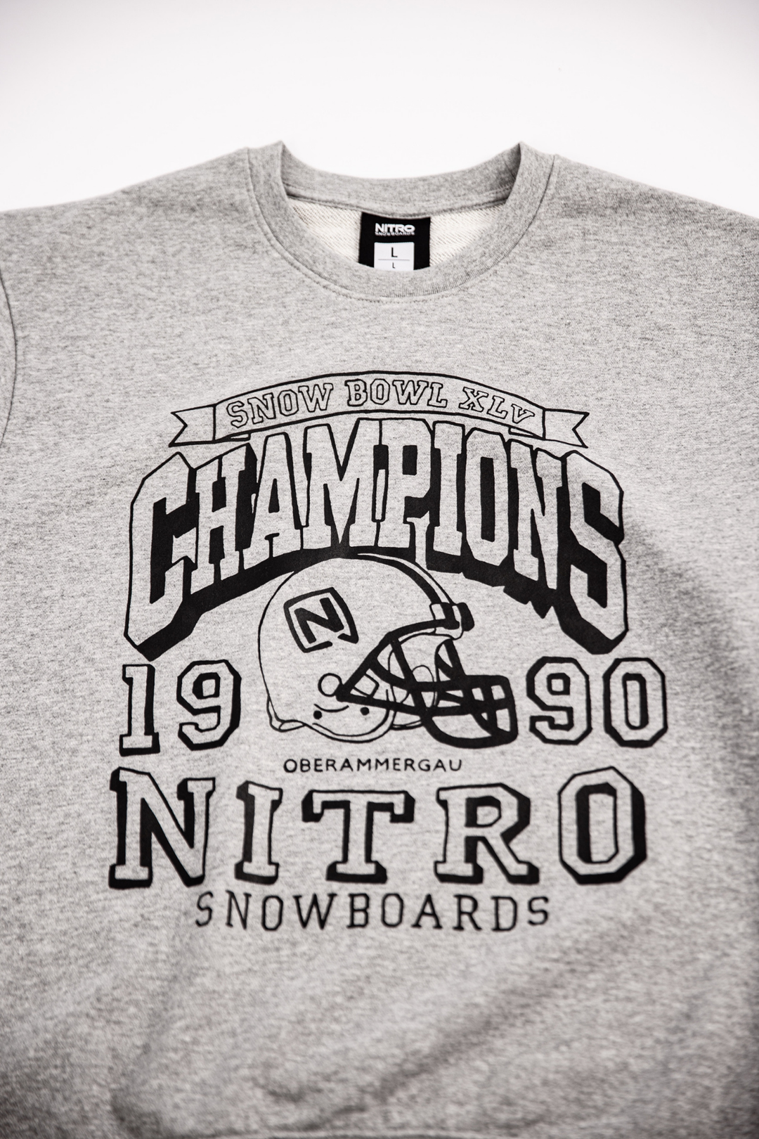 CHAMPIONS CREWNECK