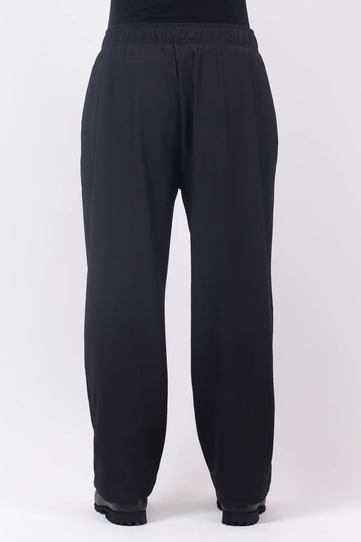 VERSA TRAVEL RIB PANTS