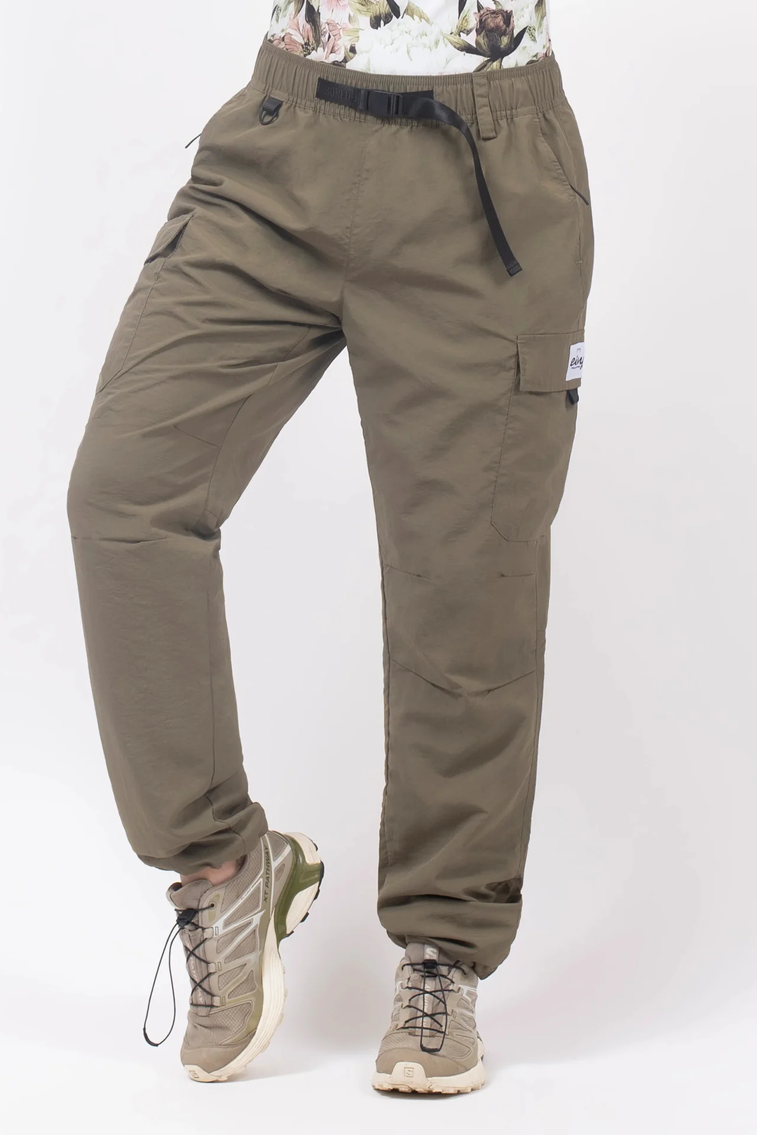 FITTED OUTDOOR PANTS
