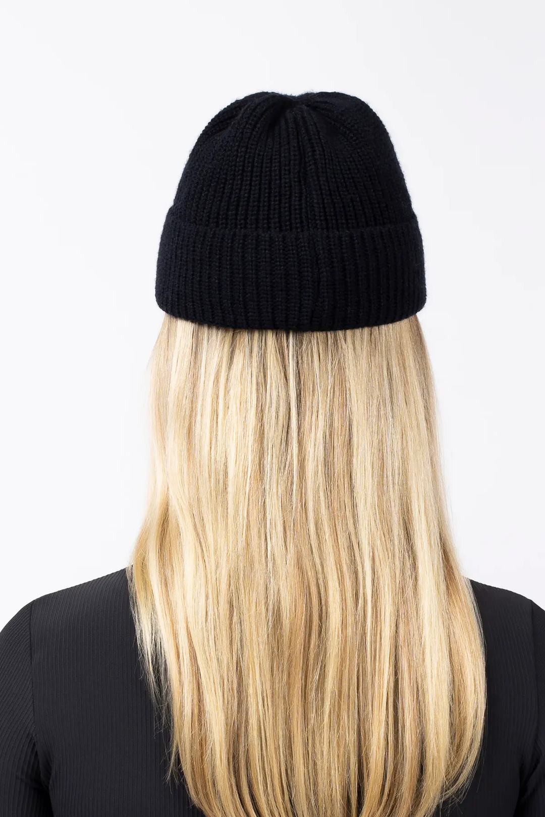 SHORTY KNIT BEANIE