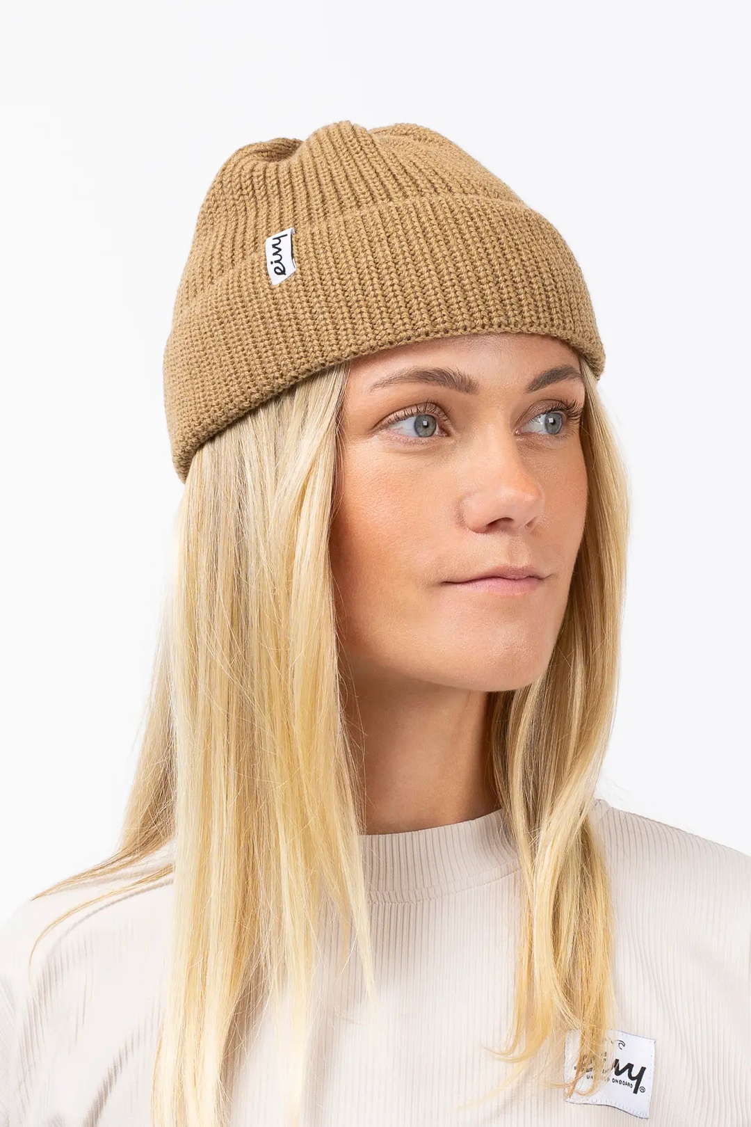 SHORTY KNIT BEANIE
